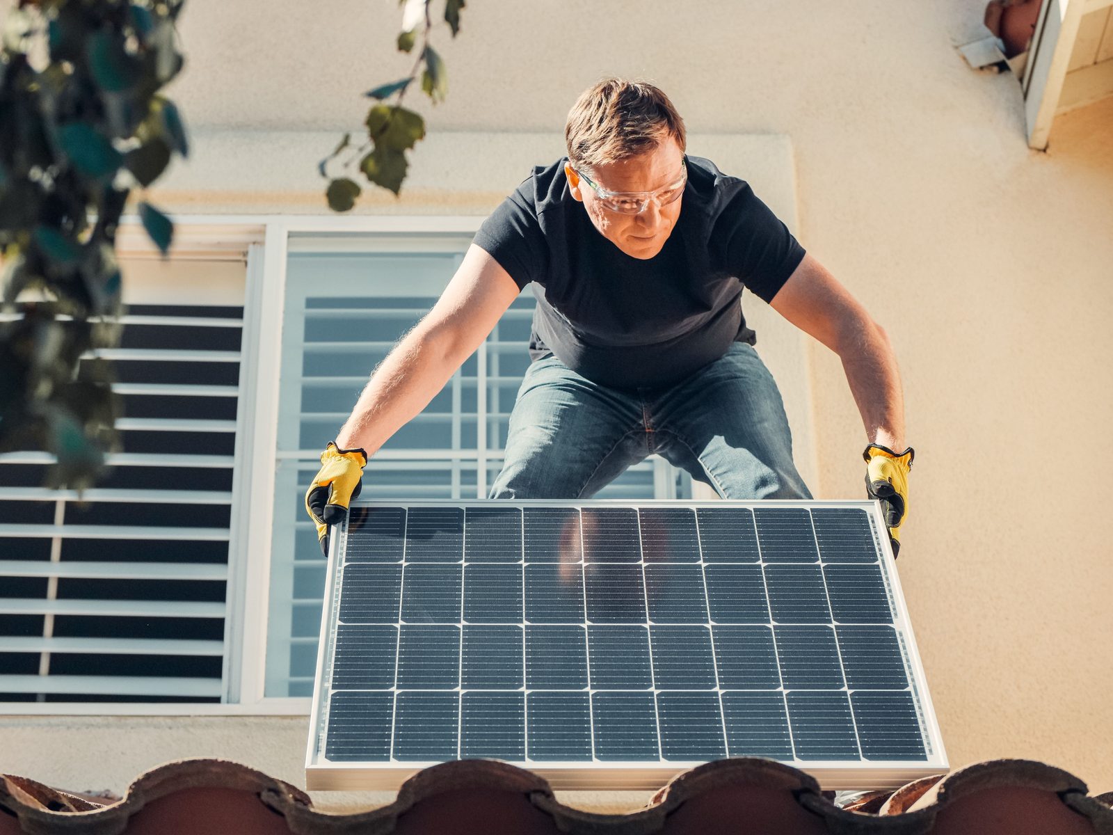 Solar PV Installer